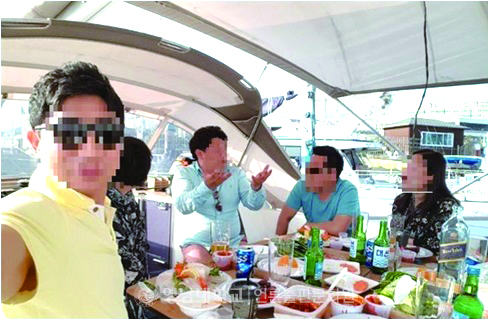 Donor group officials who used donations from donors to enjoy a yacht trip and luxurious life(Provided by Seoul Metropolitan Police Agency)