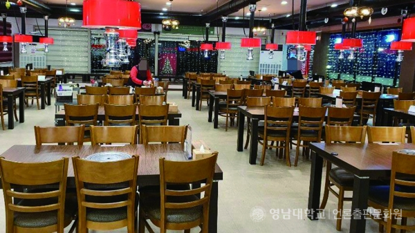 Inside an empty restaurant (Provided by Ministry of Economy and Finance)